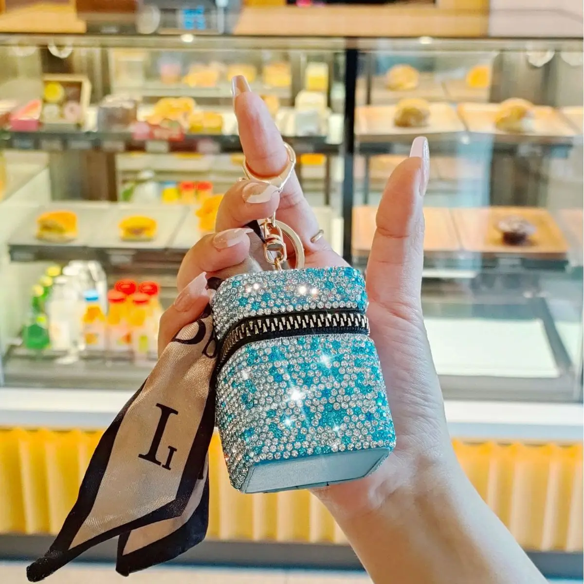 Diamonds Mini headphone bag pendant light luxury diamond-encrusted cylinder lipstick bag shiny  purse key ring accessories 2