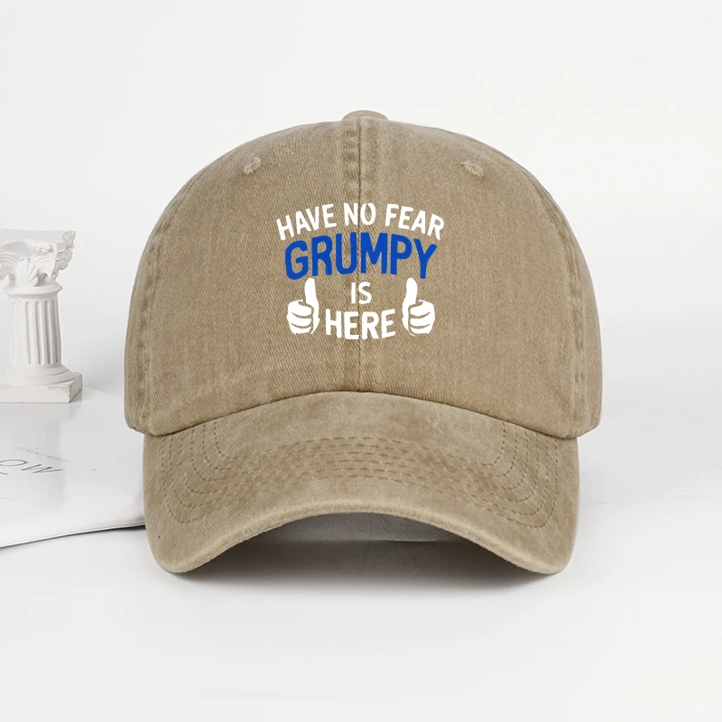 “두려워하지 마세요, 화가나는 사람은 여기에 있어요” 슬로건 엄지손가락 프린트 워싱 처리된 야구 모자 부드럽고 편안하며 가볍고 통기성이 좋으며 유머러스합니다.