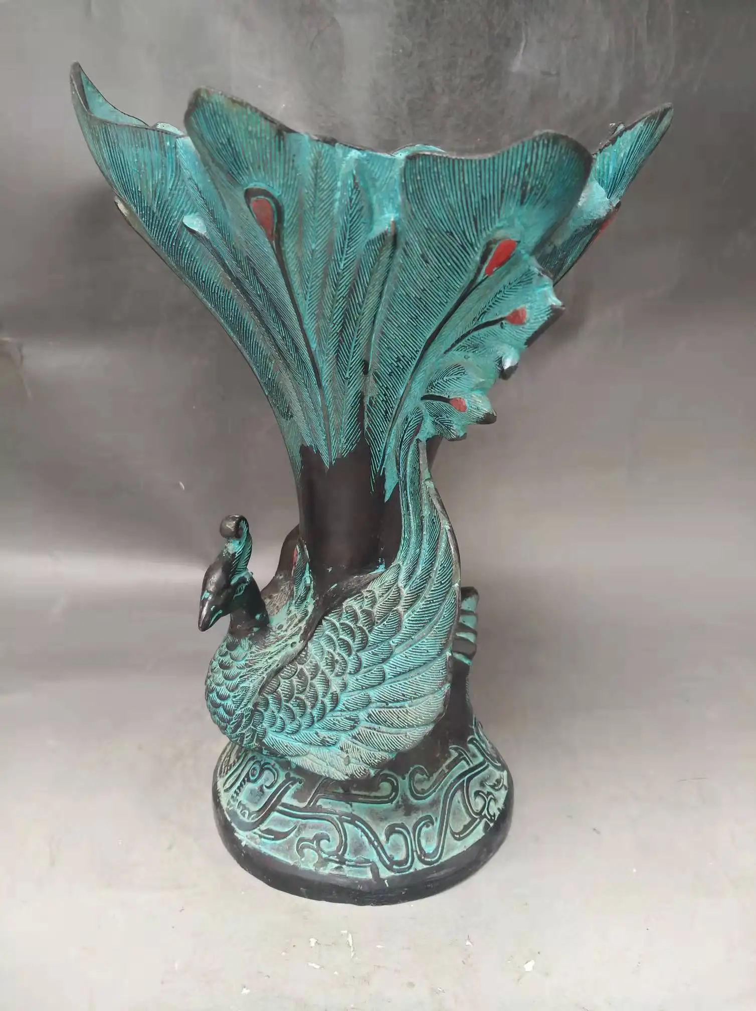 

antique Han Dyansty bronzePeacock opening screen bottle,Hand carved crafts,Decoration,collection &Adornment,Free shipping