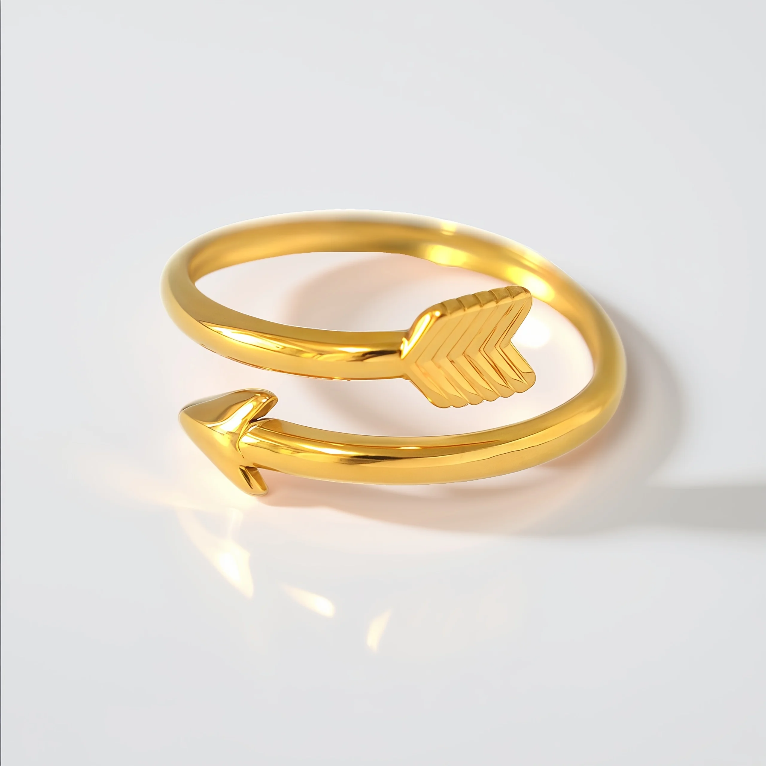Edelstahl-Pfeil, verstellbare offene Ringe für Damen, 18 Karat vergoldet, wasserdicht, hochwertiger Damenschmuck für Urlaub usw