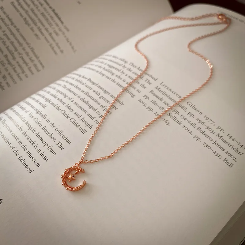 

Small Star Moon Choker Necklace South Korea Clavicle Chain Necklace Female