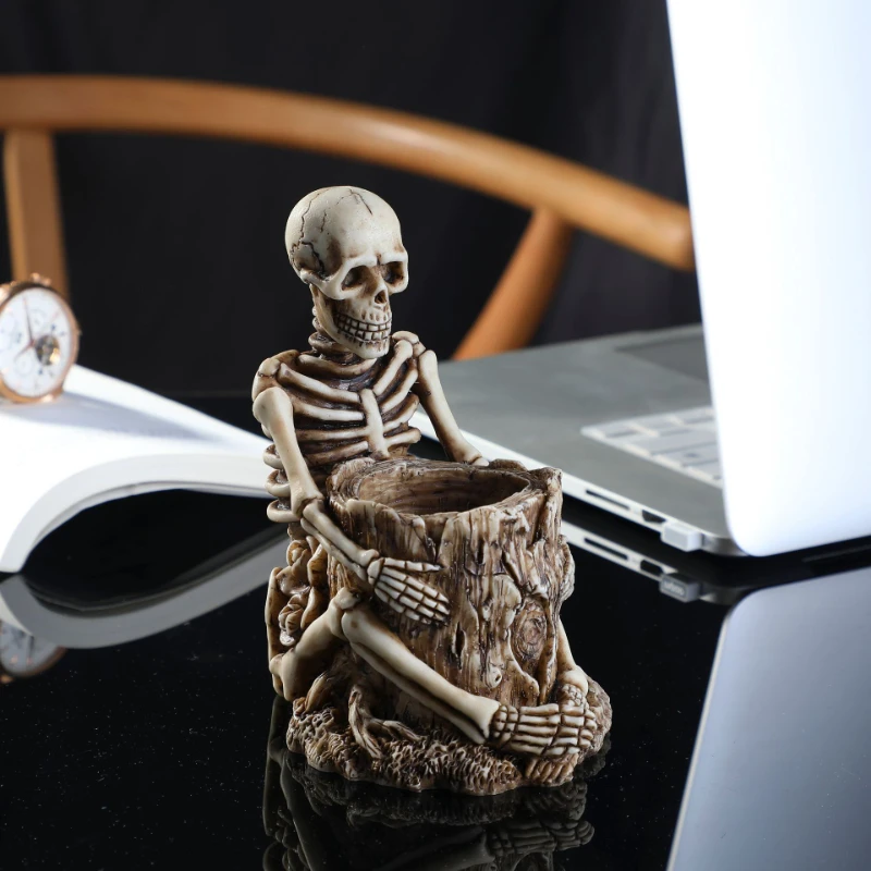 

Skull Pen Holder Cute Skull Desk Decor Pen Pencil Keyring Makeup Brush Holder Retro Storage Bucket for Home Decor Halloween Gift
