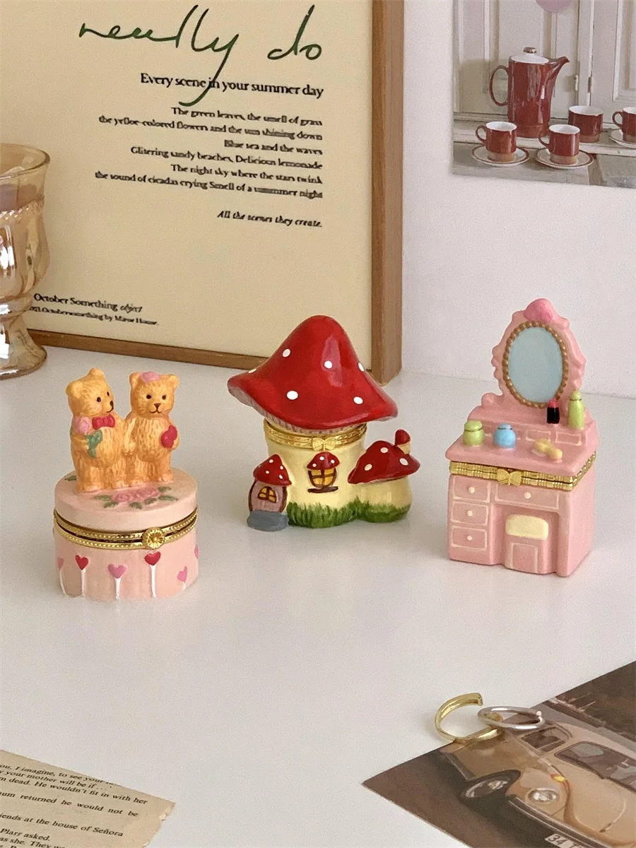 Retro Cisas Tree Cerc Jewelry Box Small Cute Desktop Decoration High End Ele Ring Storage Box Precise ature