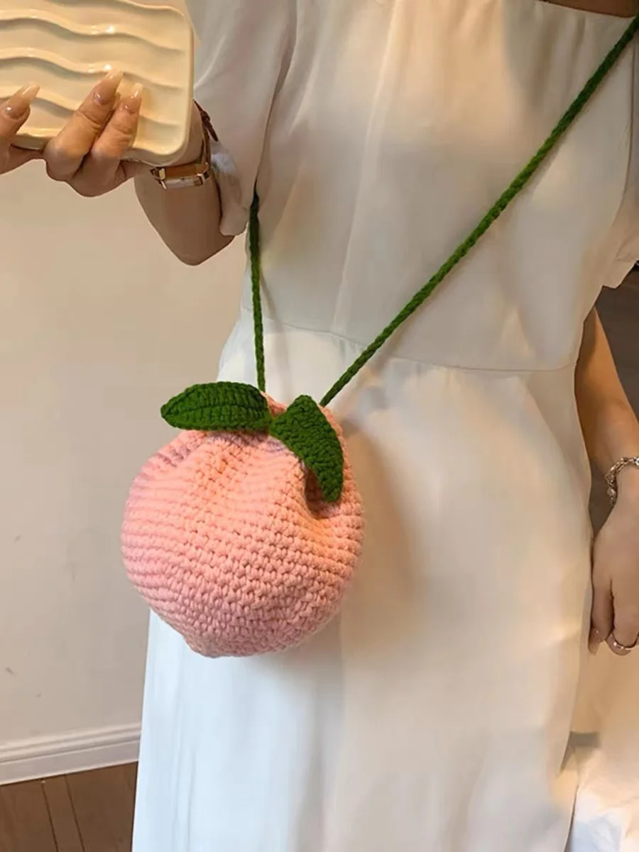 

Children Cute Pink Peach Bag Girls 2023 New INS Stylish Handbag Handmade Wool Knitting Crossbody Bag