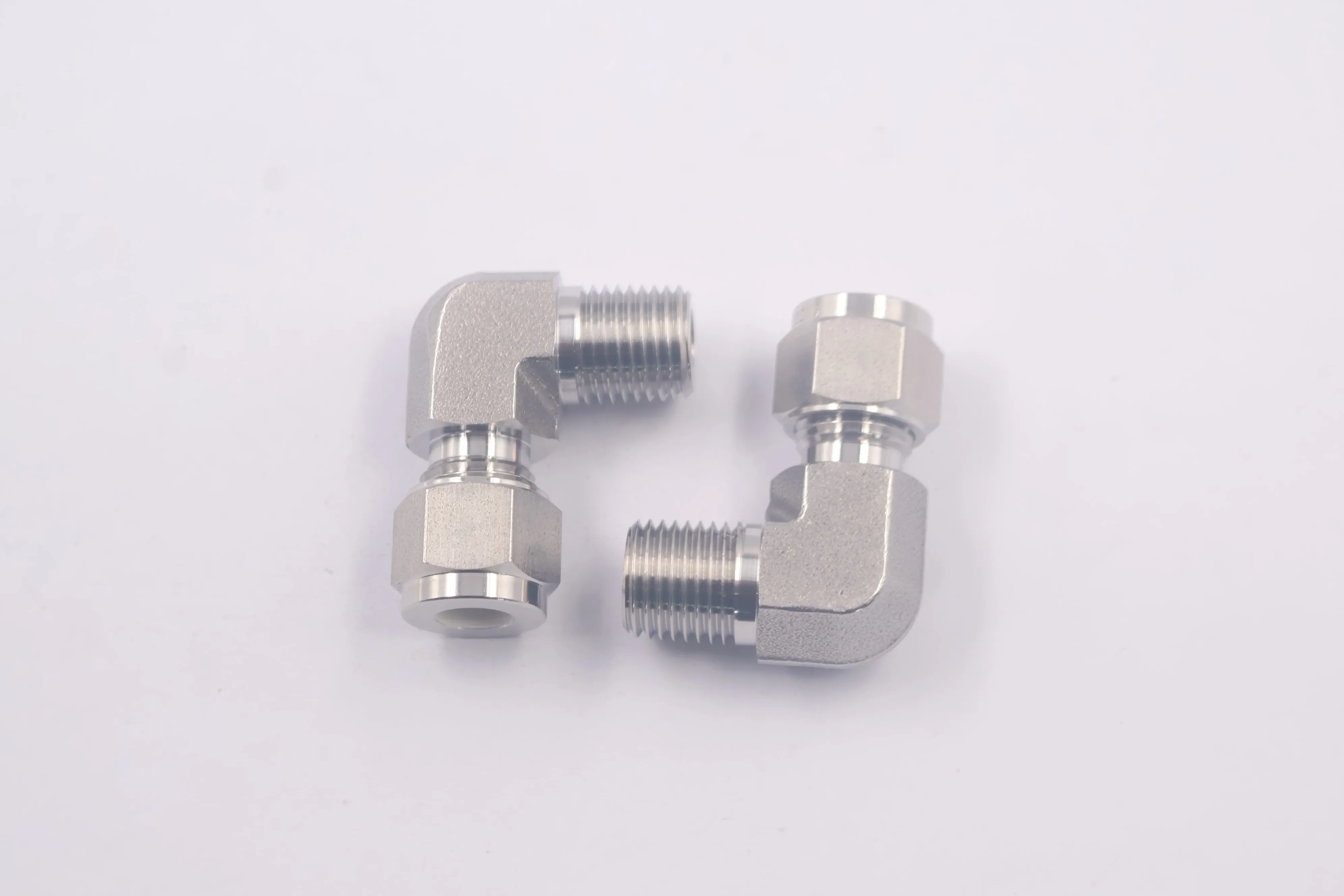 Stainless Steel Tube Fitting, Male Elbow, 6 mm Tube OD x 1/8 in. Male ISO Tapered ,SS-6M0-2-2RT, can combination with Swagelok