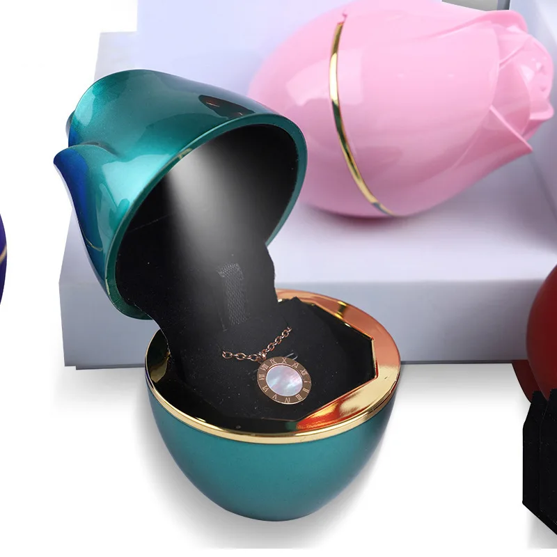 

Rose LED Light Jewelry Box Proposal Ring Creative Pendant Necklace Gift