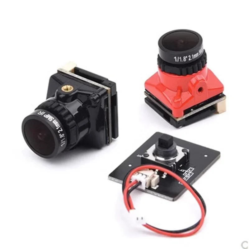 Caméra FPV 1800TVL Super WDR Starlight 1/8 Pouce fixée sur un support anti-vibration pour drone.