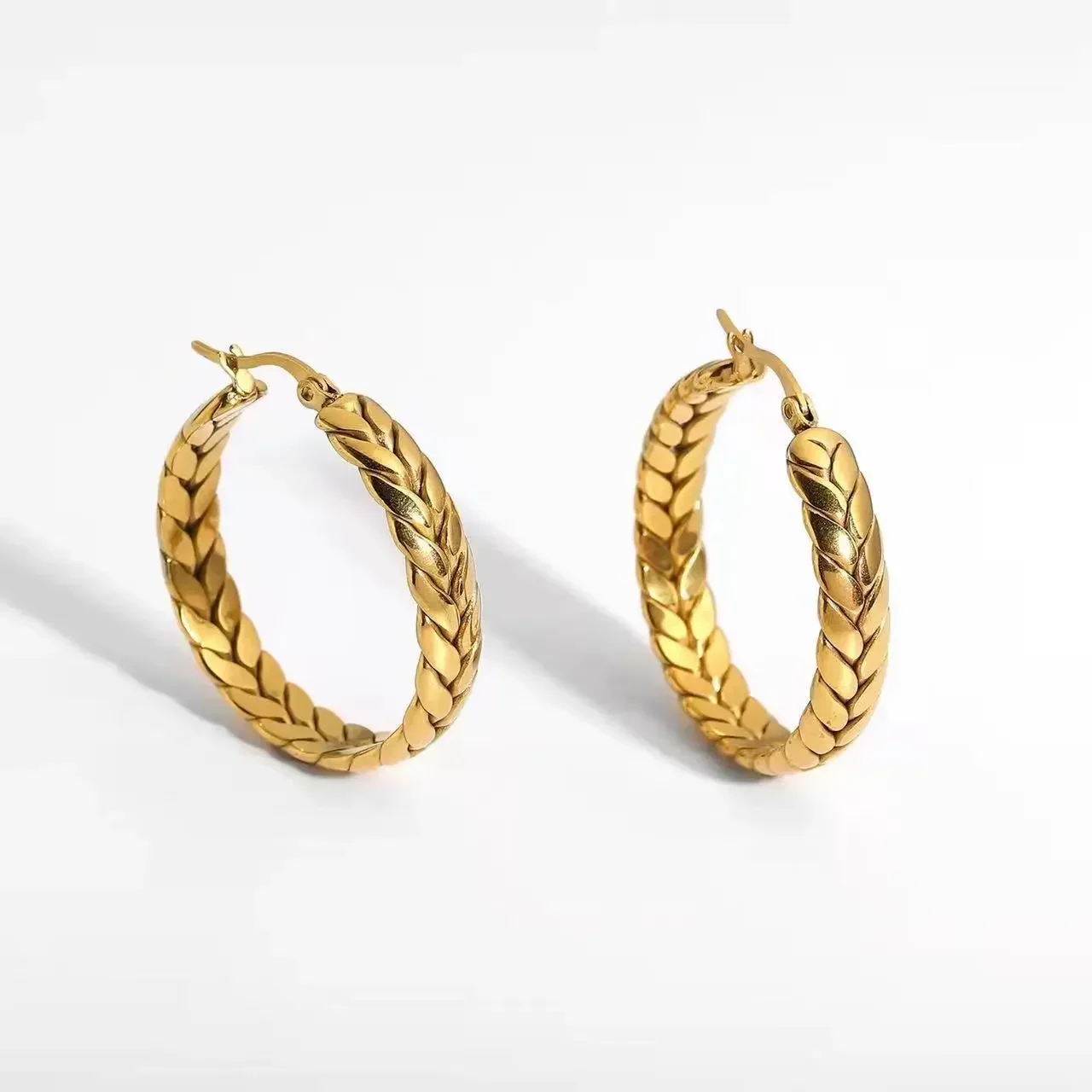 

Fashion Titanium Steel Round Earrings 18K Gold Stainless Steel Wheat Geometric Circle Women's Hoop Earring