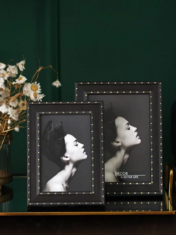 

Modern luxury pine solid wood rivet elements 6-inch picture frame elegant bedroom 7-inch picture frame table