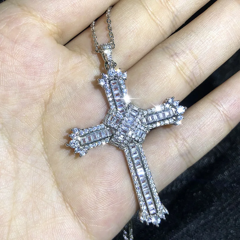 Men's and Women's Necklaces Plated with Platinum Claw Set with Crystal Zircon Cross Pendant Hip Hop Rock Fashion Jewelry