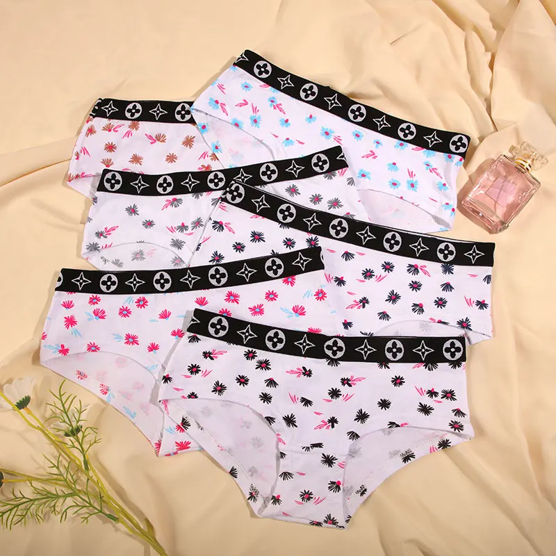

CHRLEISURE 6PCS/Set Cotton Women's Low-rise Printed Triangle Briefs Comfortable Breathable Invisible Seamless Butt Underwear