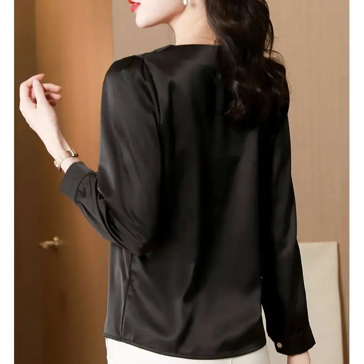 High Grade Satin Top Women's Long Sleeved 2023 Autumn Outfit New Shirt V-neck Chiffon Shirt Fashionable and Westernized Shirt
