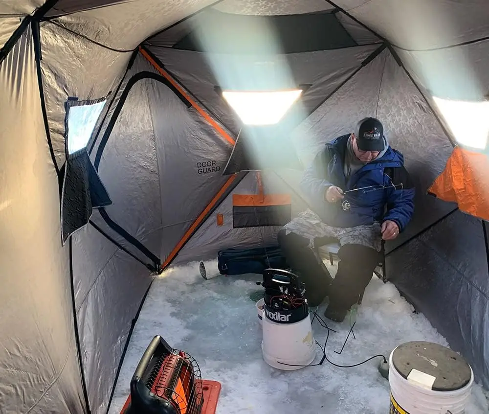 Portable 4-8 Person Insulated Ice Fishing Shelter