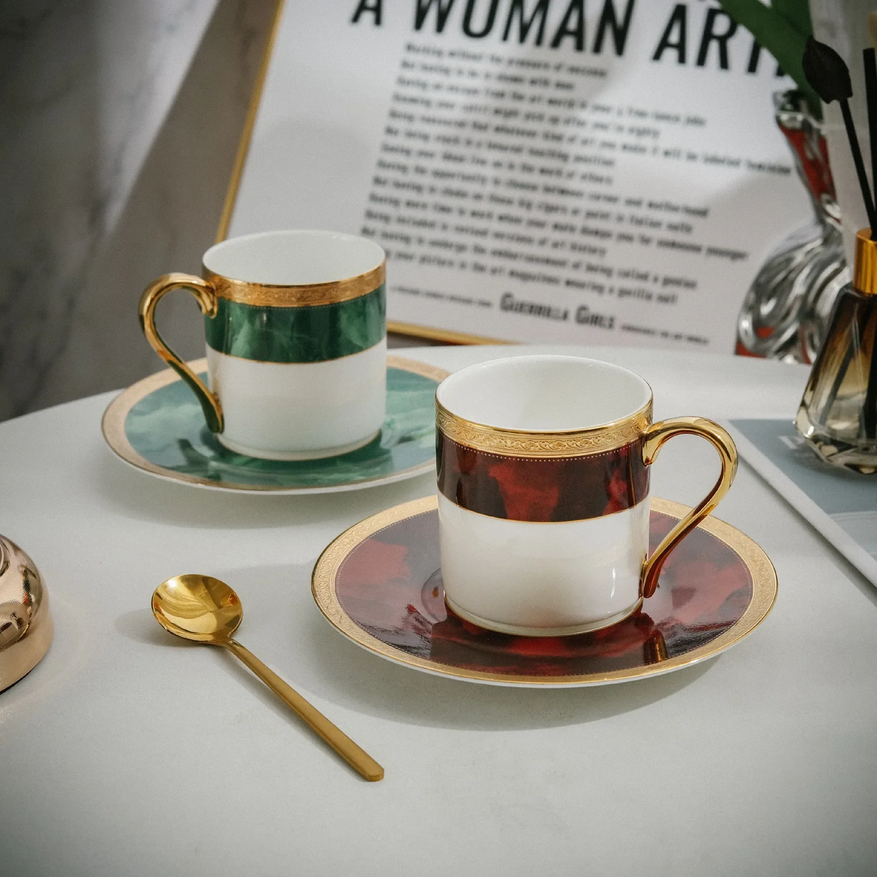 

Emerald European-Style Relief Light Luxury Palace Style Gold-Plated Bone China Coffee Cup Couple's Cups Tea Mug with Spoon