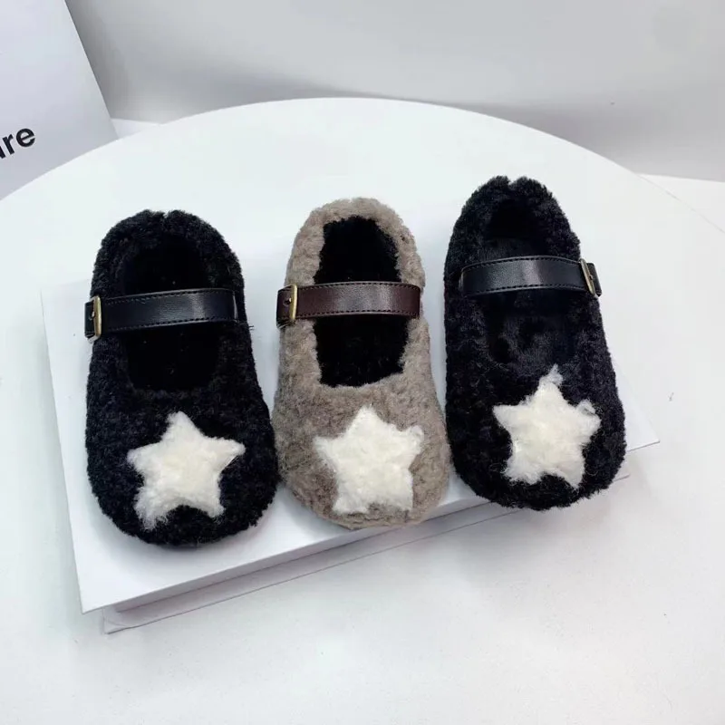 

Autumn Winter New Baby Girls Flat Shoes Infant First Walkers Princess Girl Bean Shoes Cute Fleece Cotton-padded Shoes