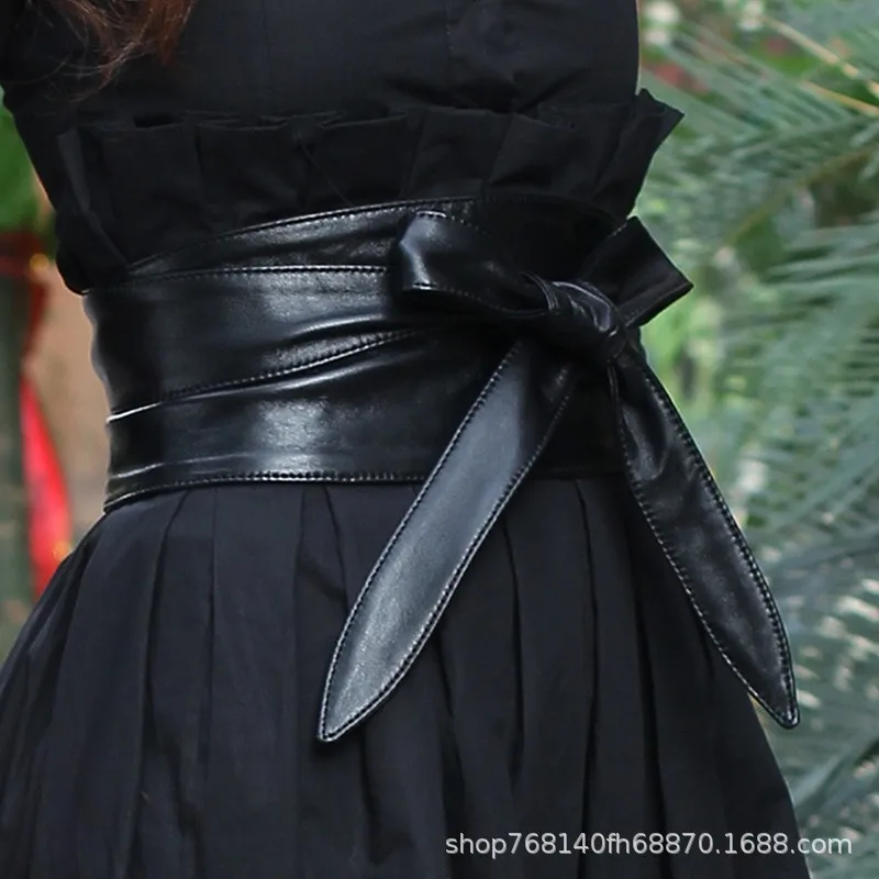 Рисунок 3 - Двусторонняя овчина с галстуком-бабочкой