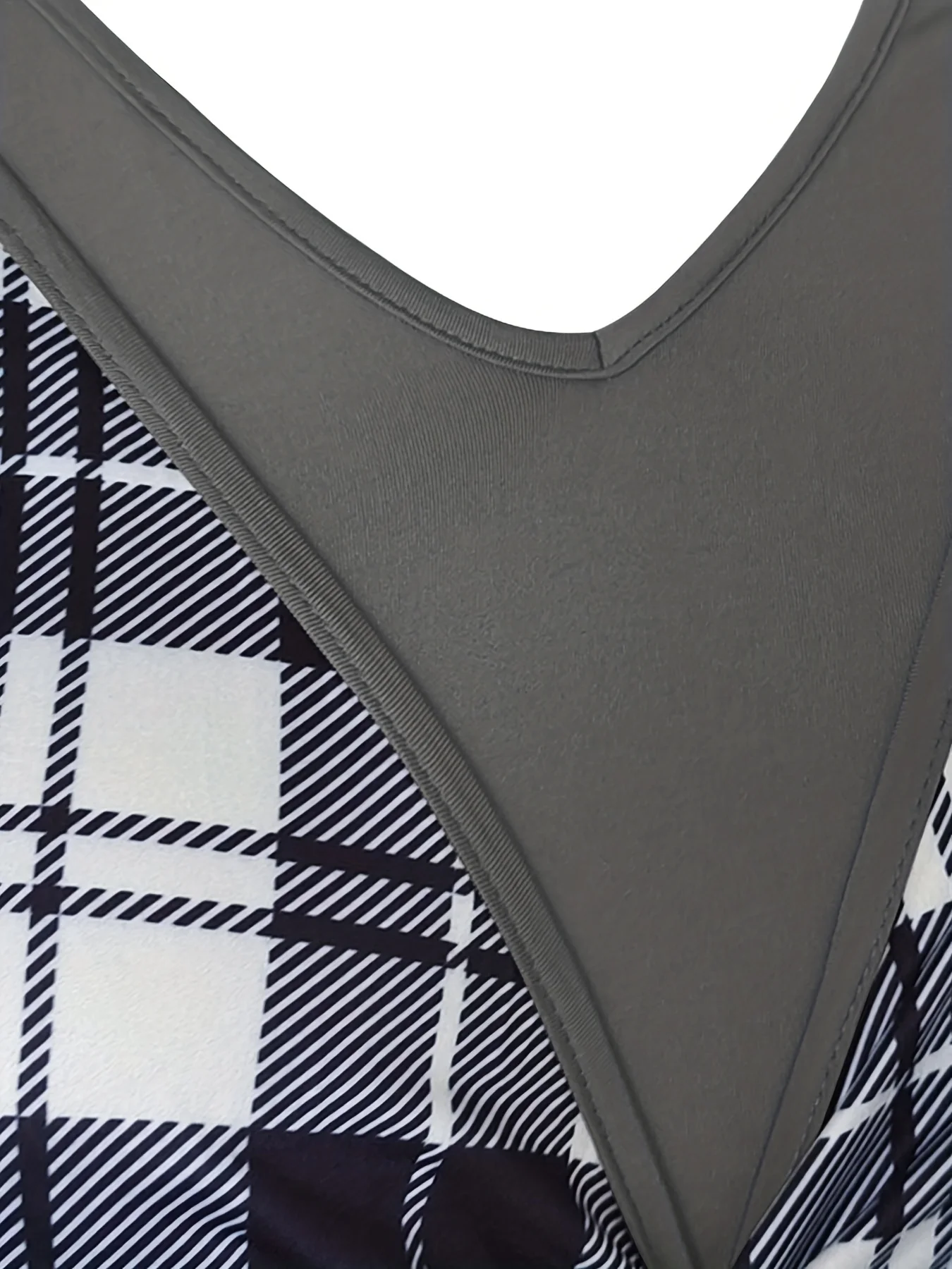 Plus Size Elegant Casual Dress, Women's Plus Colorblock Plaid Print Short Sleeve V Neck Side Ruched Bodycon Midi Dress