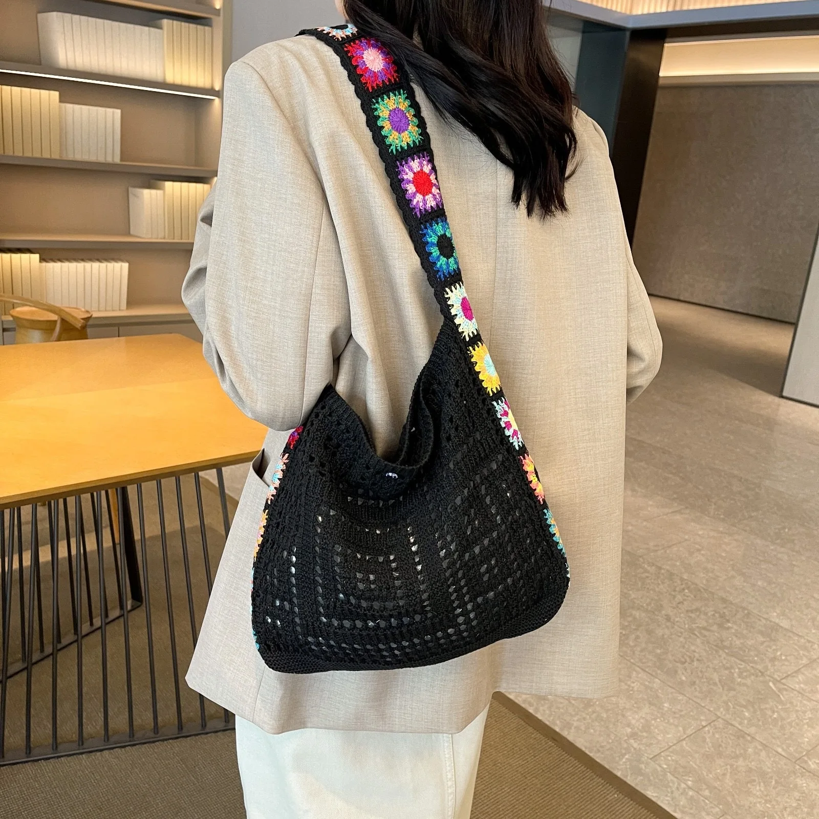 Fashionable Hollow Out Floral Casual Crossbody Bag, Stylish Crochet Shoulder Bag, Color Position Flowers Shoulder Strap Random