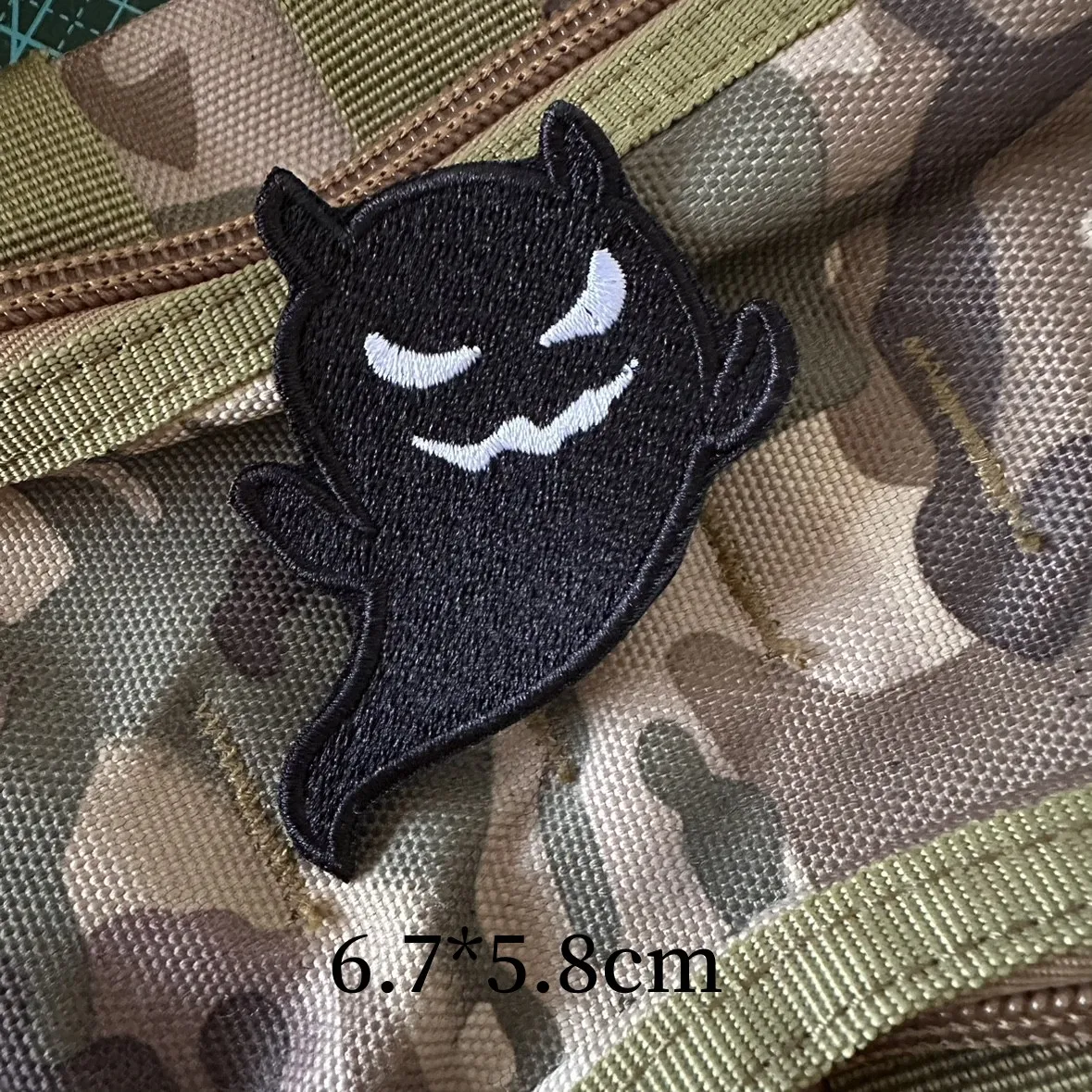 Description Picture 6 of itemCartoon Encouraging Cat Embroidered Armband Morale Badge Tearful Thumbs Up Decorative DIY Hook&Loop Patches Backpack Stickers