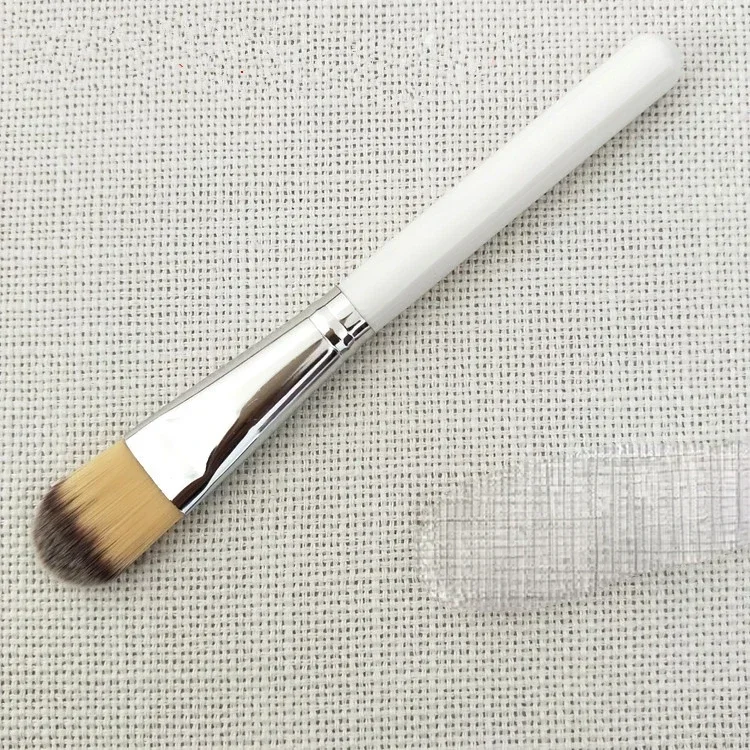 Wooden handle mask brush Wet powder blush loose powder foundation brush beauty makeup tool