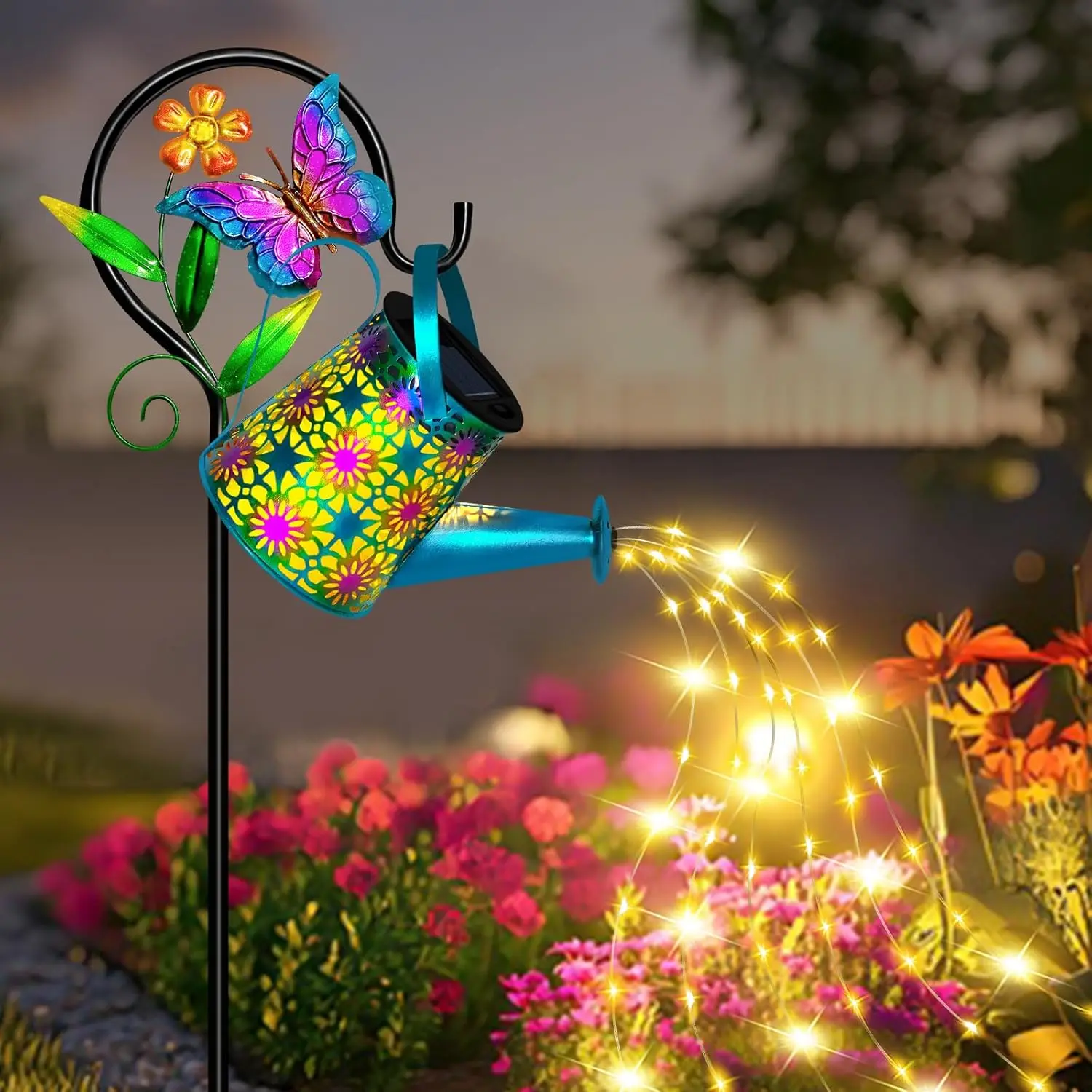 Solarbetriebene Schmetterlings-Gießkanne und Laternen-Gartendekoration – perfekte Akzente für Wege, Terrassen und Rasenlandschaften im Freien