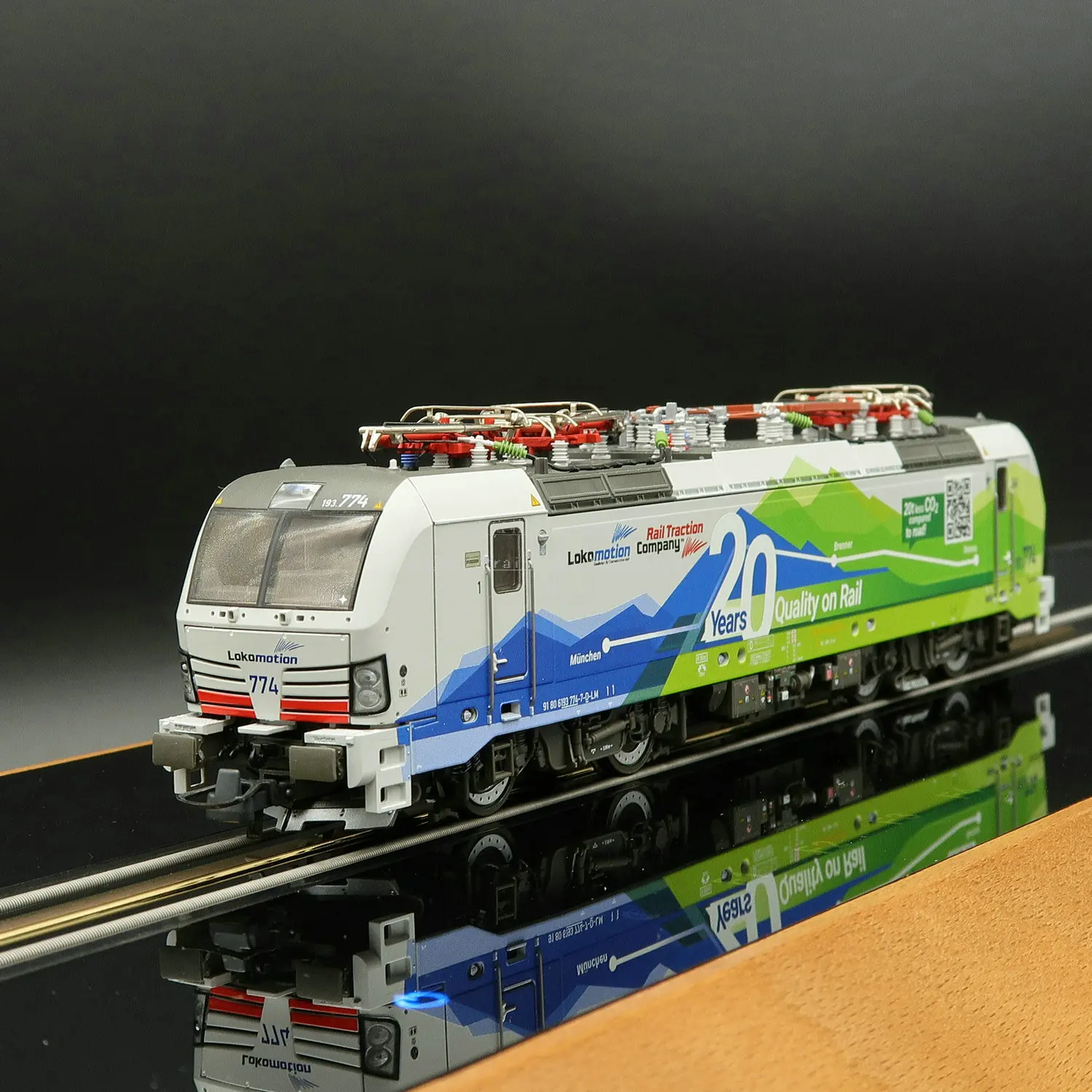 

ROCO Train Model HO Type 71798 BR193 Electric Locomotive Digital Sound Effect German Sixth Generation 1/87 Train Toy DCC Version