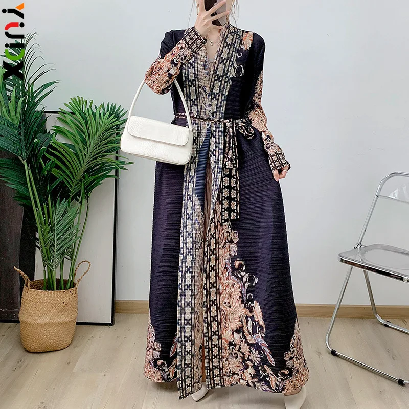 

Женский Длинный плиссированный тренчкот, черный свободный тренчкот с рукавом девять минут, с винтажным принтом, лето 2024