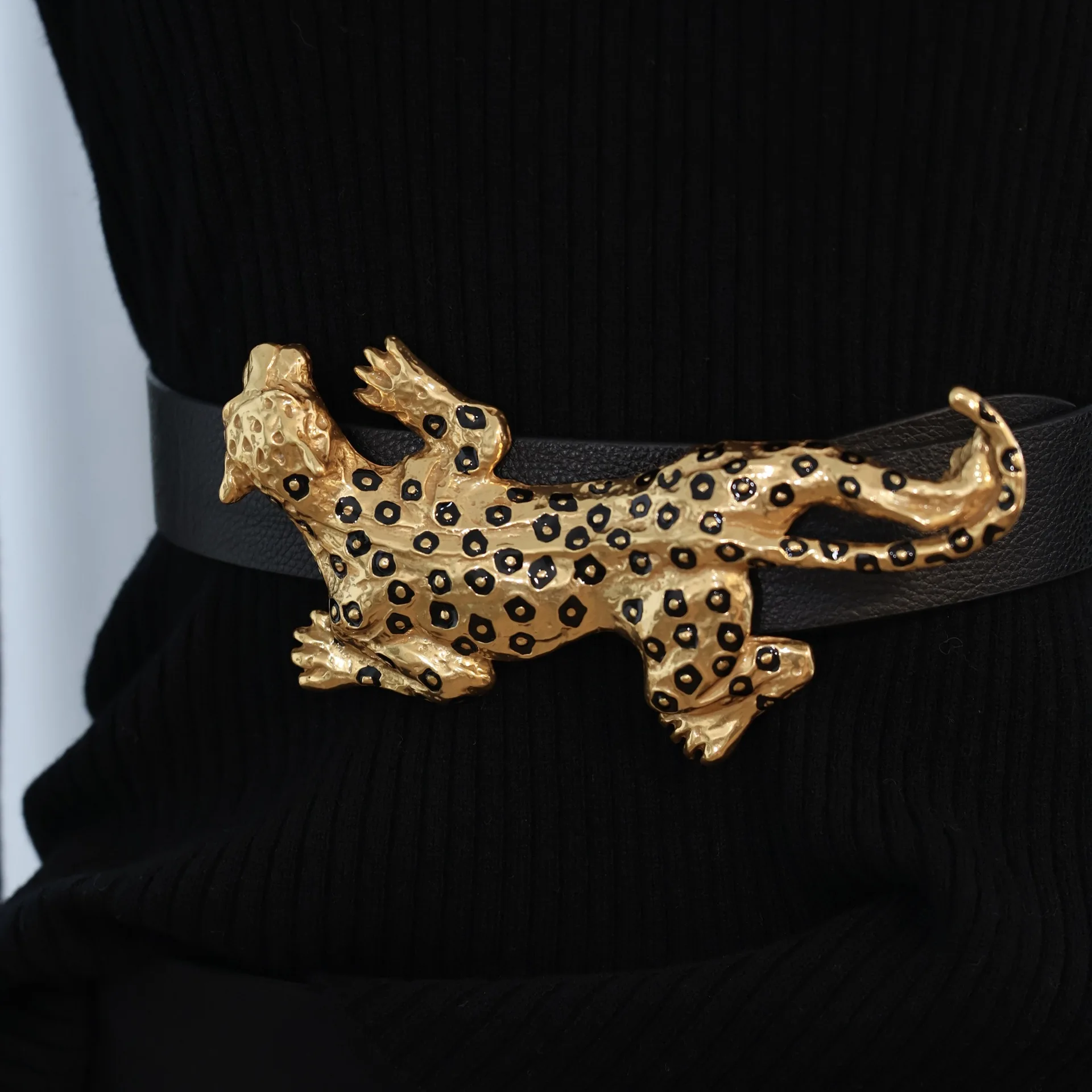 

Middle ancient leather leopard tiger waist chain