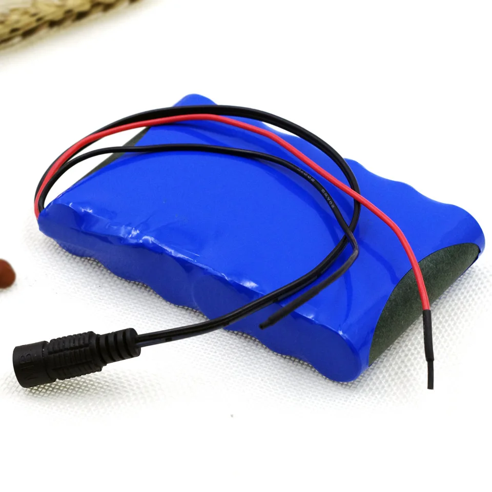 Batterie ricaricabili 12V 6.8 Ah 6800mAh 18650, pacco batterie al litio 12.6V con scheda di protezione PCB + caricabatterie 12.6V 1A