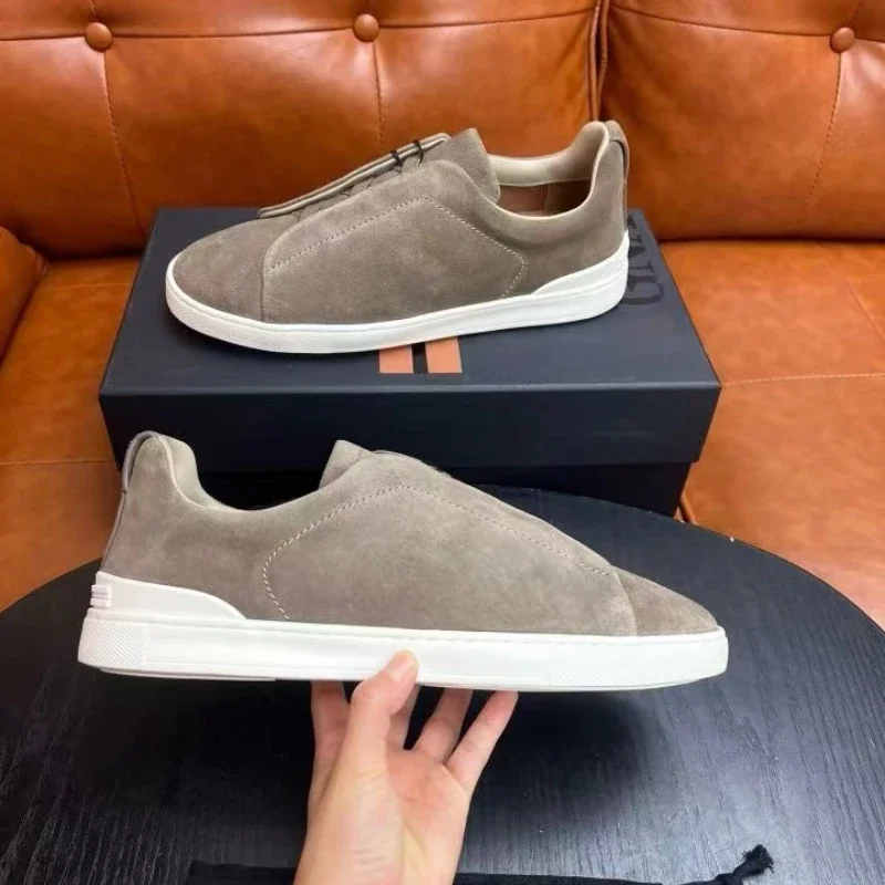

Flat bottomed canvas casual sports shoes for men's spring and autumn new round toe soft soled men's shoes and sports shoes mens