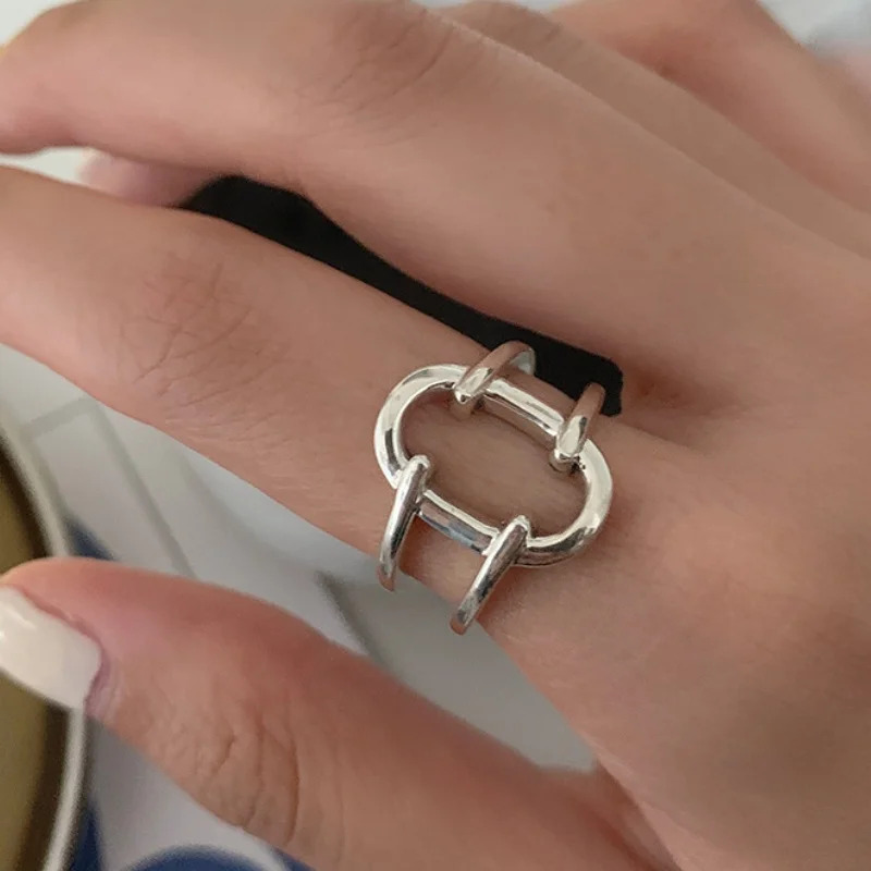 Hollow Oval Gold Color Hip Hop Trend Rings for Women Simple Personality Geometric Jewelry Party Gifts