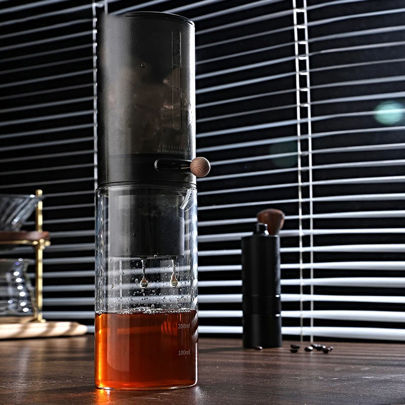 Iced Cold Brew Coffee Maker - صانعة القهوة الباردة...