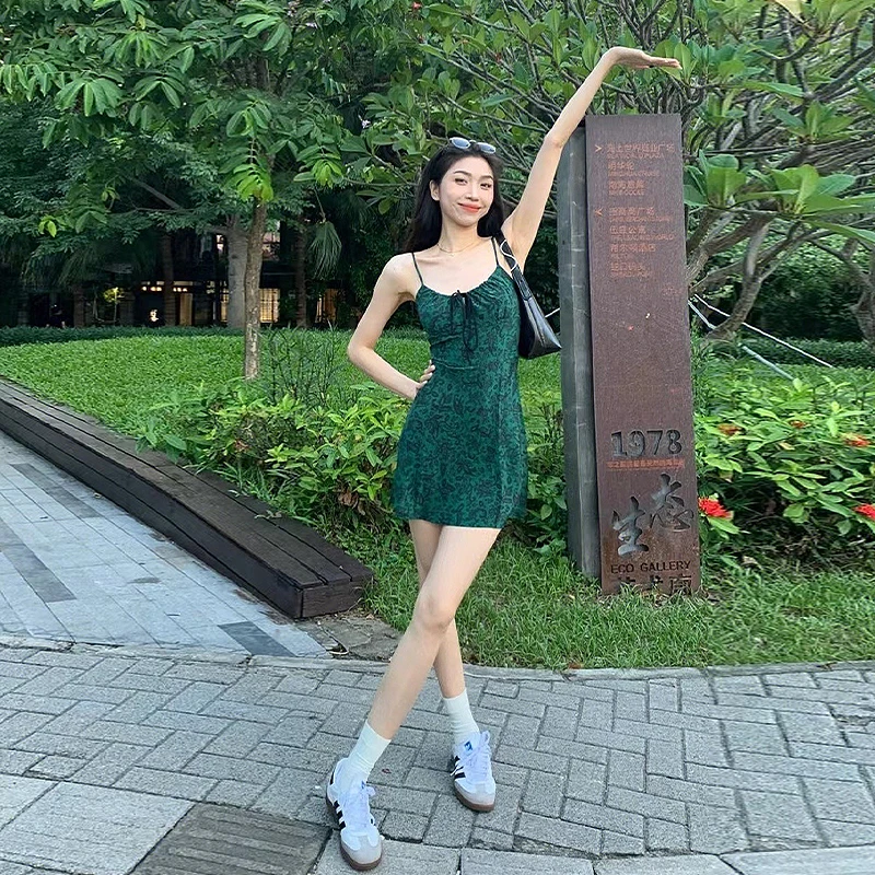 

Women Lace-up Spaghetti Strap Retro Floral Printed Casual Holiday A-line Dress