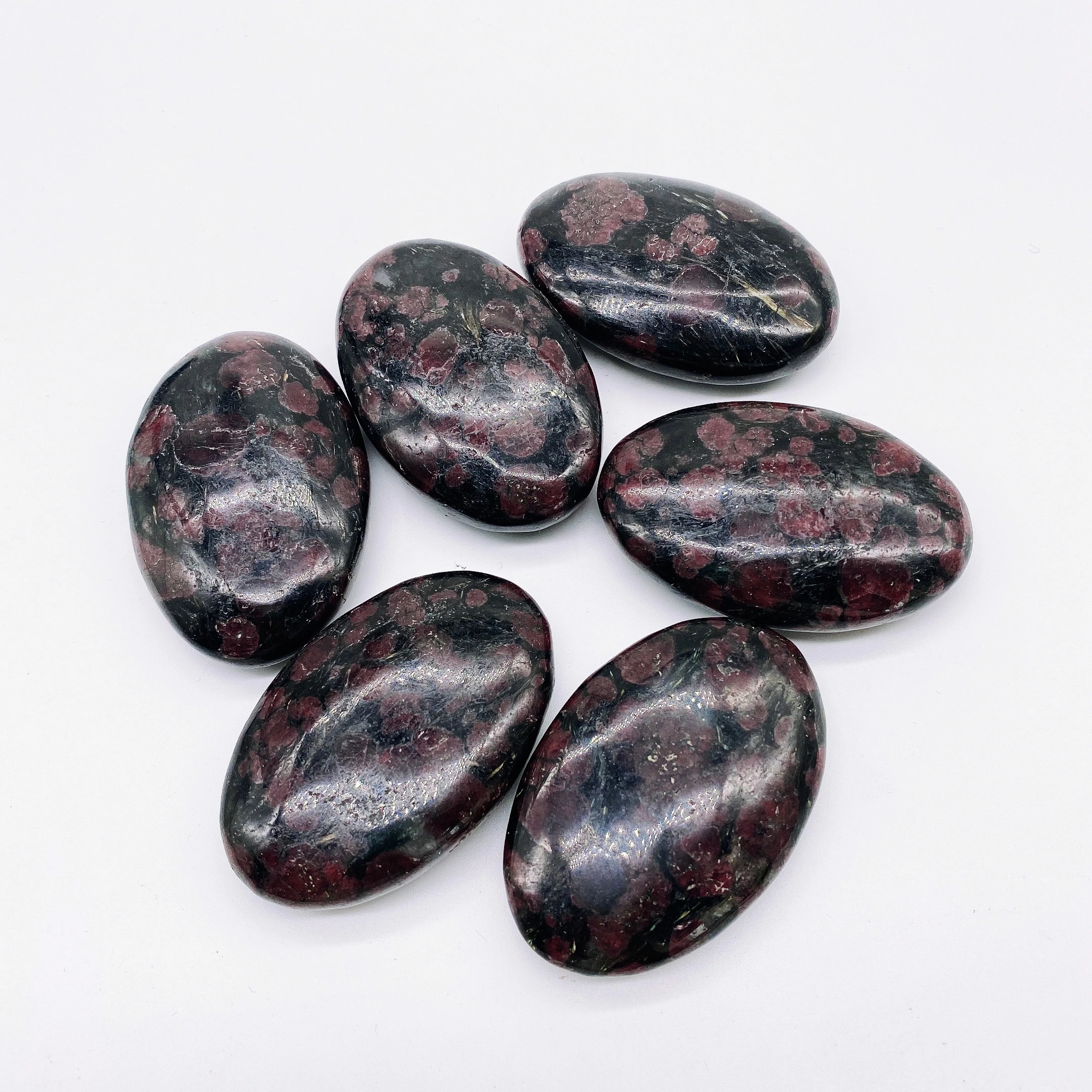 Natural Garnet Energy Reiki Stone Palm Elliptic Decoration Natural Stones 1pc