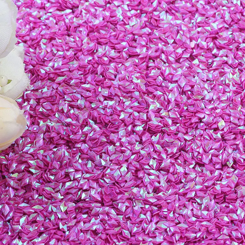 thumbnail image 1 of Las nuevas lentejuelas en forma de diamante de 4 mm son adecuadas para el diseño de bodas, lentejuelas para decoración de uñas y lentejuelas para decoración artesanal., 1 of 5