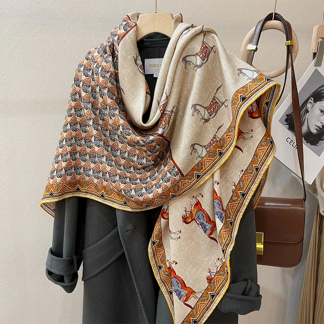 Sciarpe, foulard e scialli da donna Louis Vuitton in lana