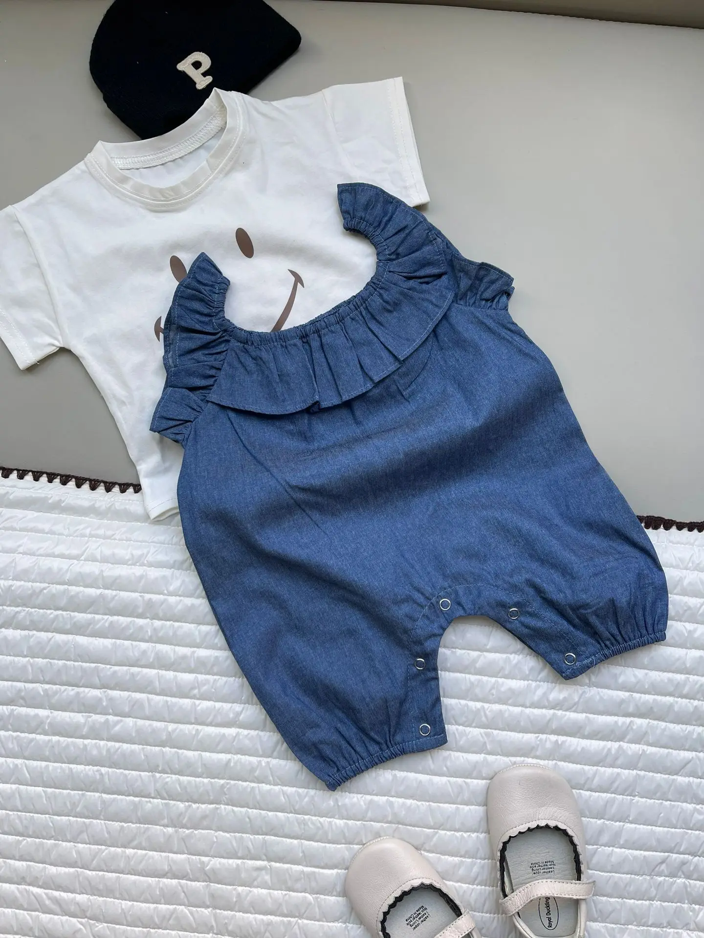 2024 Summer New Baby Girl Sleeveless Denim Strap Jumpsuit Solid Toddler Boy Casual Overalls Infant Ruffled Collar Romper 0-24M