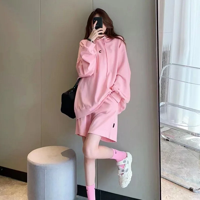 

Женский спортивный костюм из 2 предметов, розовый повседневный комплект из свитшота с длинным рукавом и шортов с капюшоном в уличном стиле, лето 2023