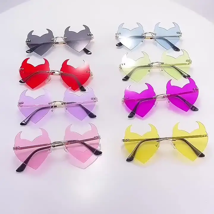 LUOFENG Lunettes De Soleil, Corne De Diable En Forme De Cœur Pour