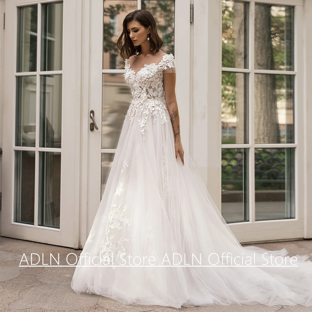 Woman Wedding Dress Customized Cap Sleeve Scoop Neck Lace Applique Sweep Train Illusion Back Buttons Princess Bridal Gown 5