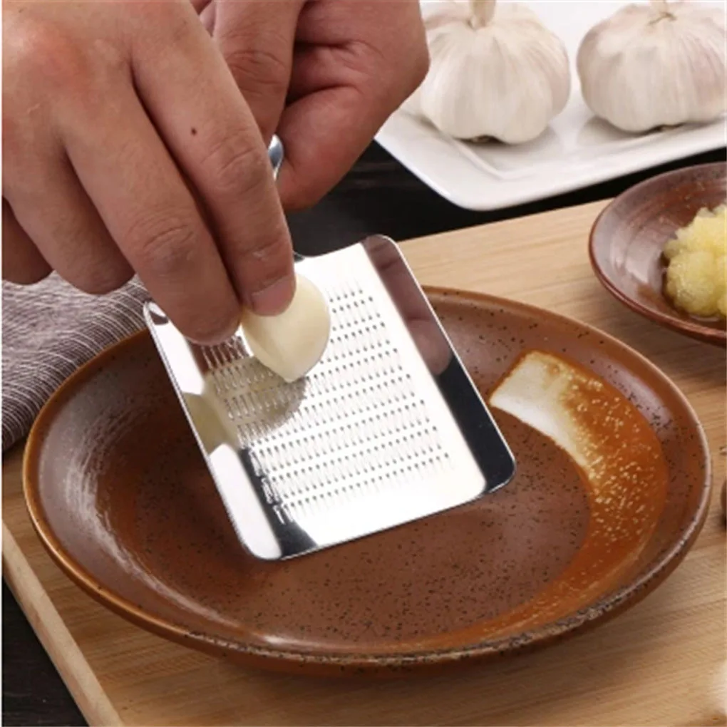 Description Picture 3 of itemGinger Grater Wasabi Grater Crusher Stainless Steel Garlic Grinder Kitchen Fruit Root Vegetables Ginger Grinding Tool