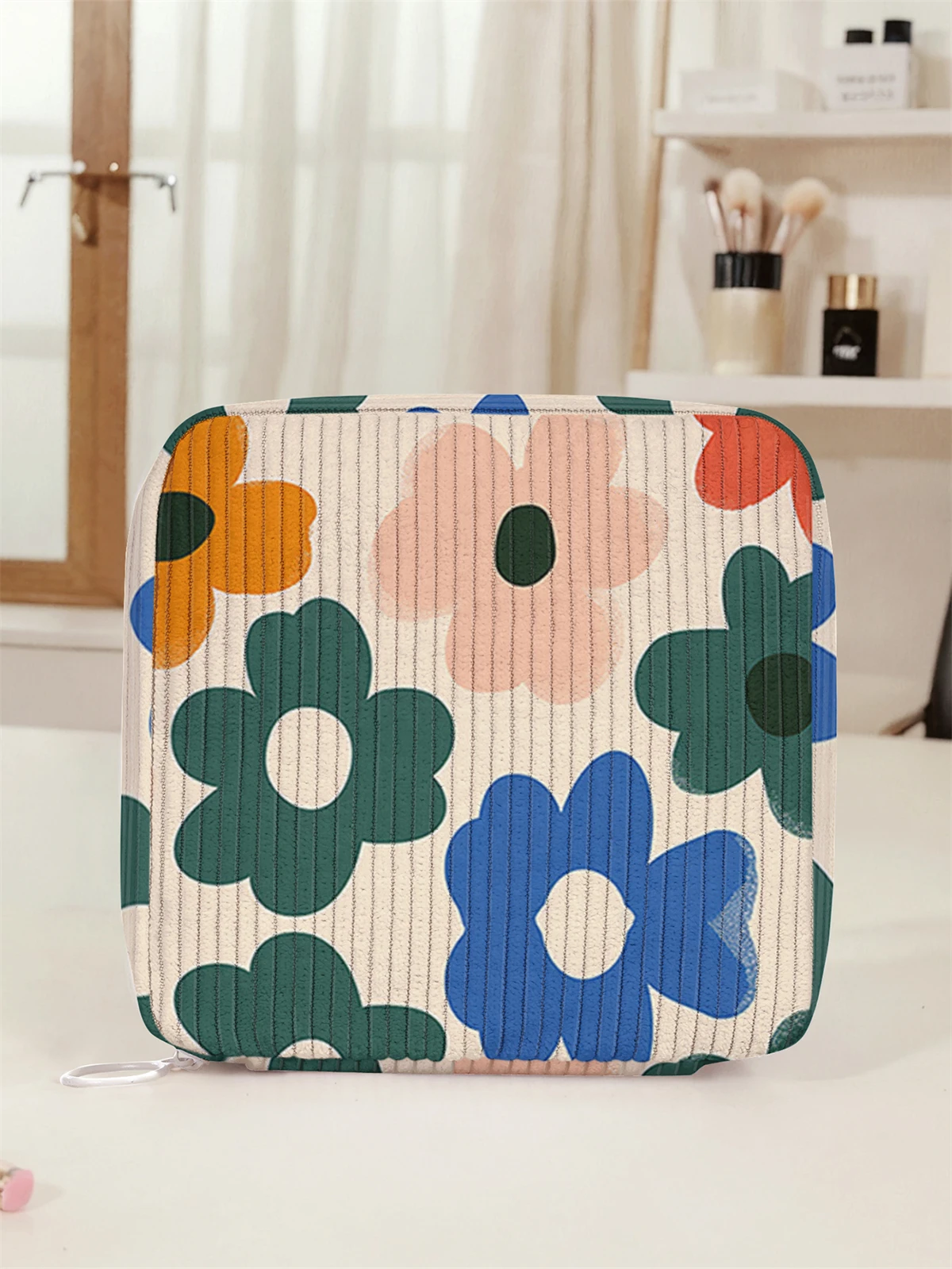 Colorful floral pattern printed sanitary napkin storage bag, women's lightweight tissue bag, sanitary tissue bag