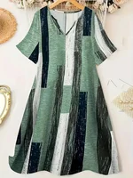 Women's plus-size casual V-neck short-sleeve dress with contrasting stripes, made of polyester knit fabric, straight cut, mid-le - Image 2