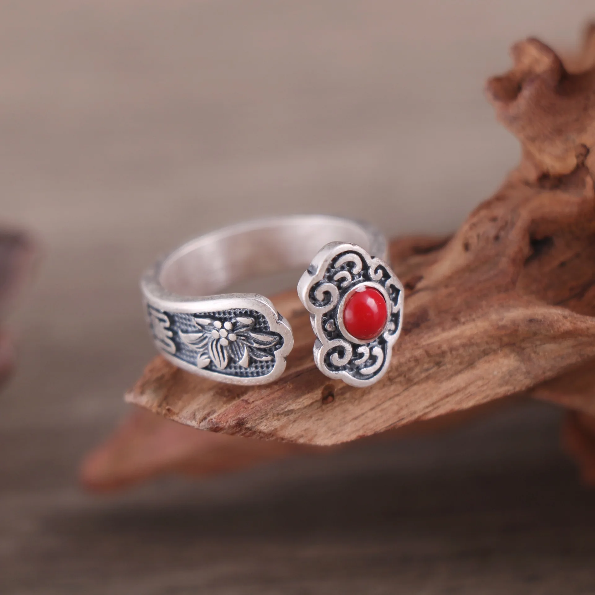 

925 Sterling Silver Rings Fashion Vintage Women Men Couples Creative Red Stone Design Thai Silver Party Jewelry Birthday Gifts