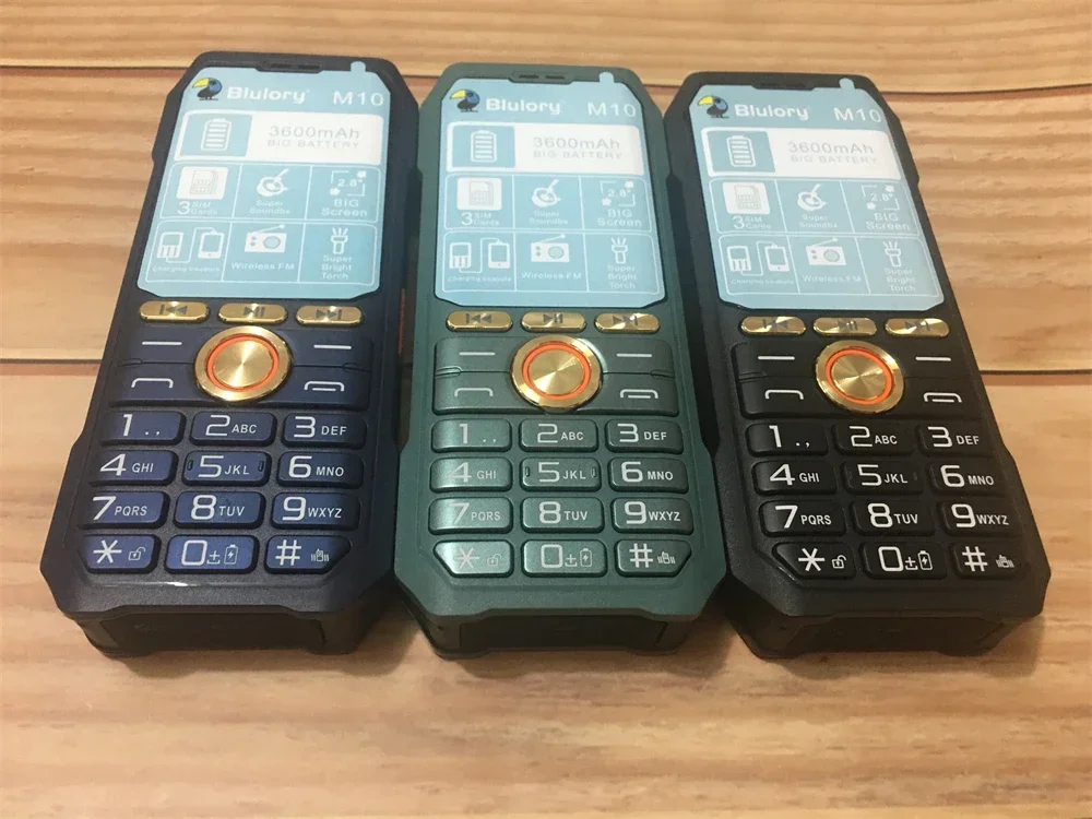 M10 Power Bank Mobile Phone 2.8" Three Sim Card BT MP3 Wireless FM Camera 3600MAH Big Horn Dual Torch Push Button Cellphone 6