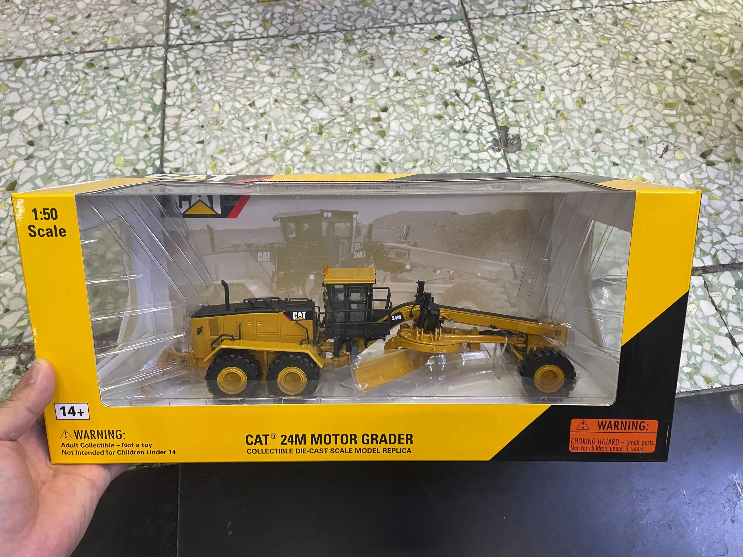 Norscot Caterpillar Cat 24M Motor Grader 1/50 Scale DieCast Model 55264 New Box