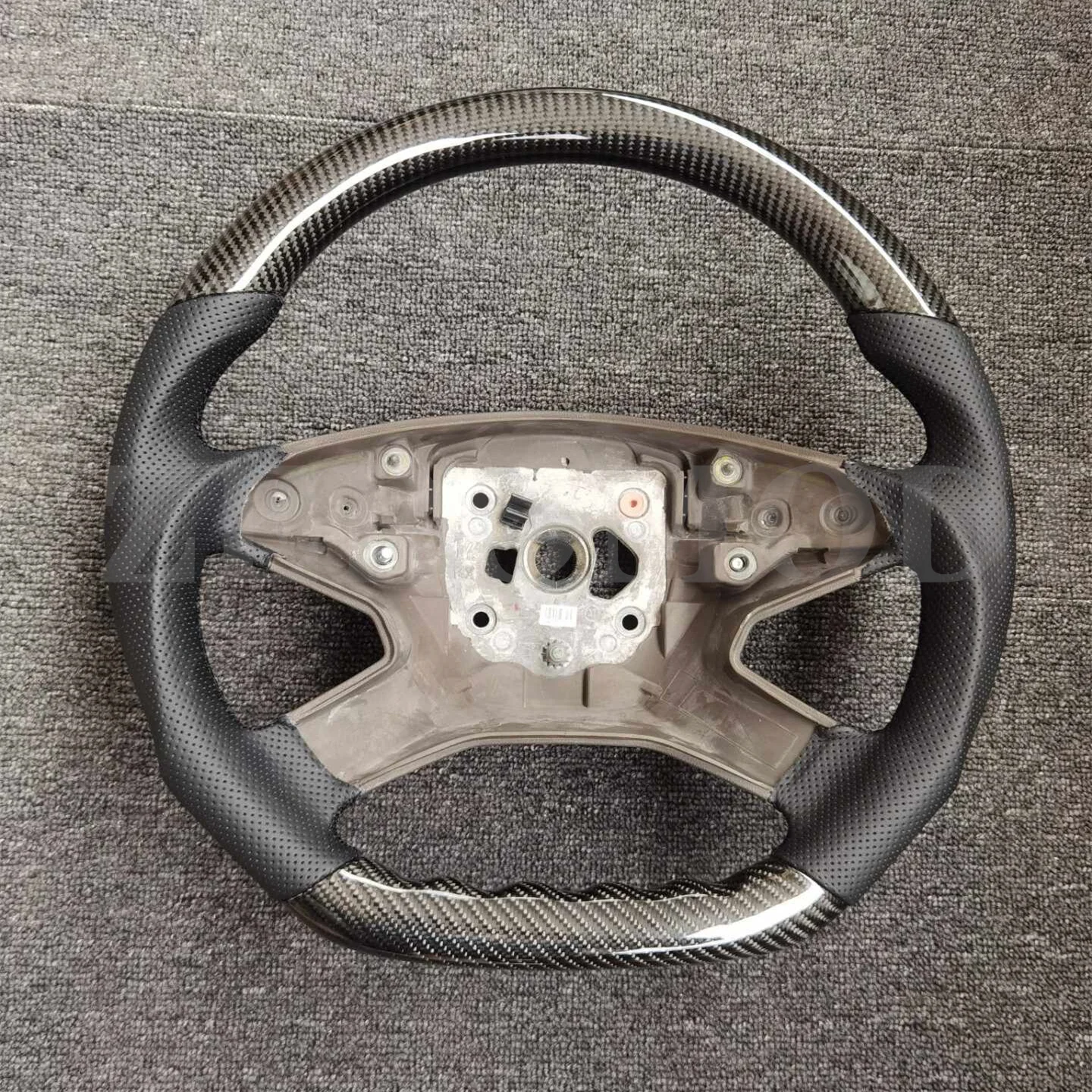 

Steering Wheel For Mercedes-Benz W164 W251 GL350 GL450 RL350 R320