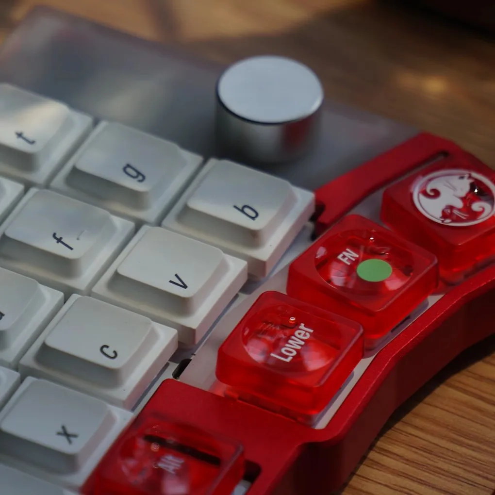 Jezail Funder Cornix スプリットキーボード Corne ロープロファイル