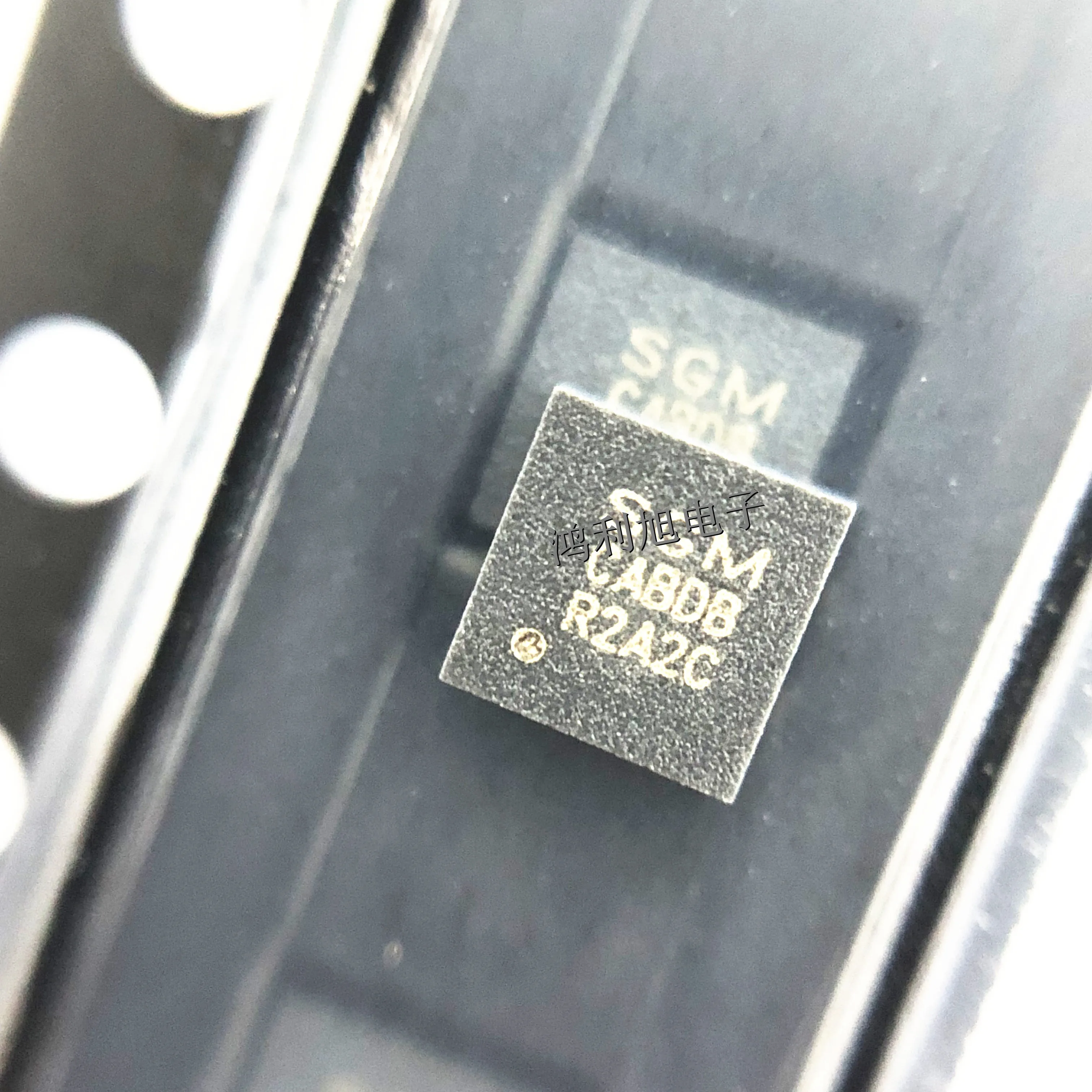 

5 шт./партия SGM2205-3.3XTDB8G/TR TDFN-8L(3x3) маркировка; SGM CABDB 800 мА, высокое напряжение, низкий громкий и низкий выпадающий регулятор напряжения