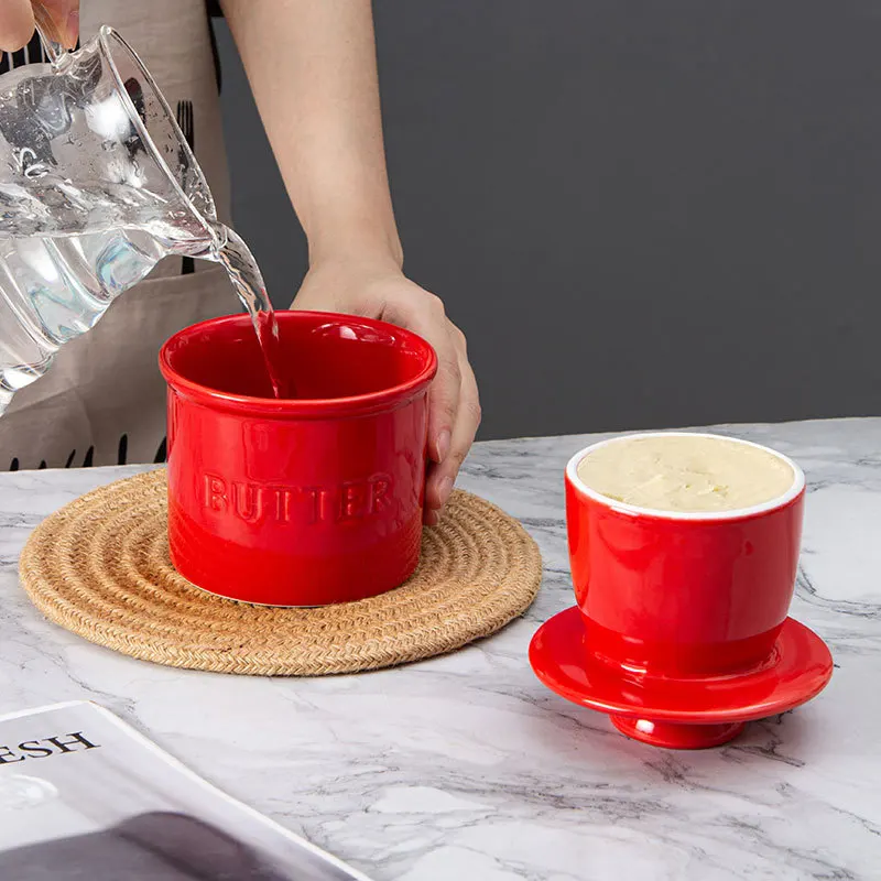 Butter Storage Box Ceramic Sauce Dishes Ceramic Butter Cup Yellow Oil Tank Water Sealed Cheese Sealed Tank With Cover Creative Western Style